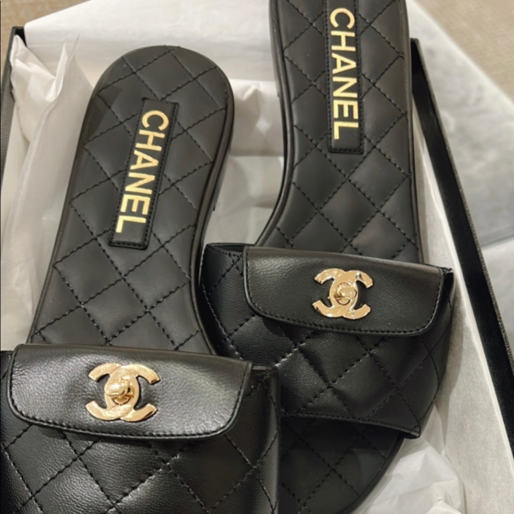 BRAND NEW CHANEL 2022 summer Sandals